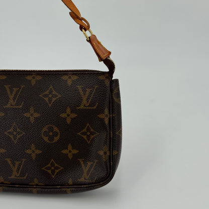 Louis Vuitton Pochettes accessoires