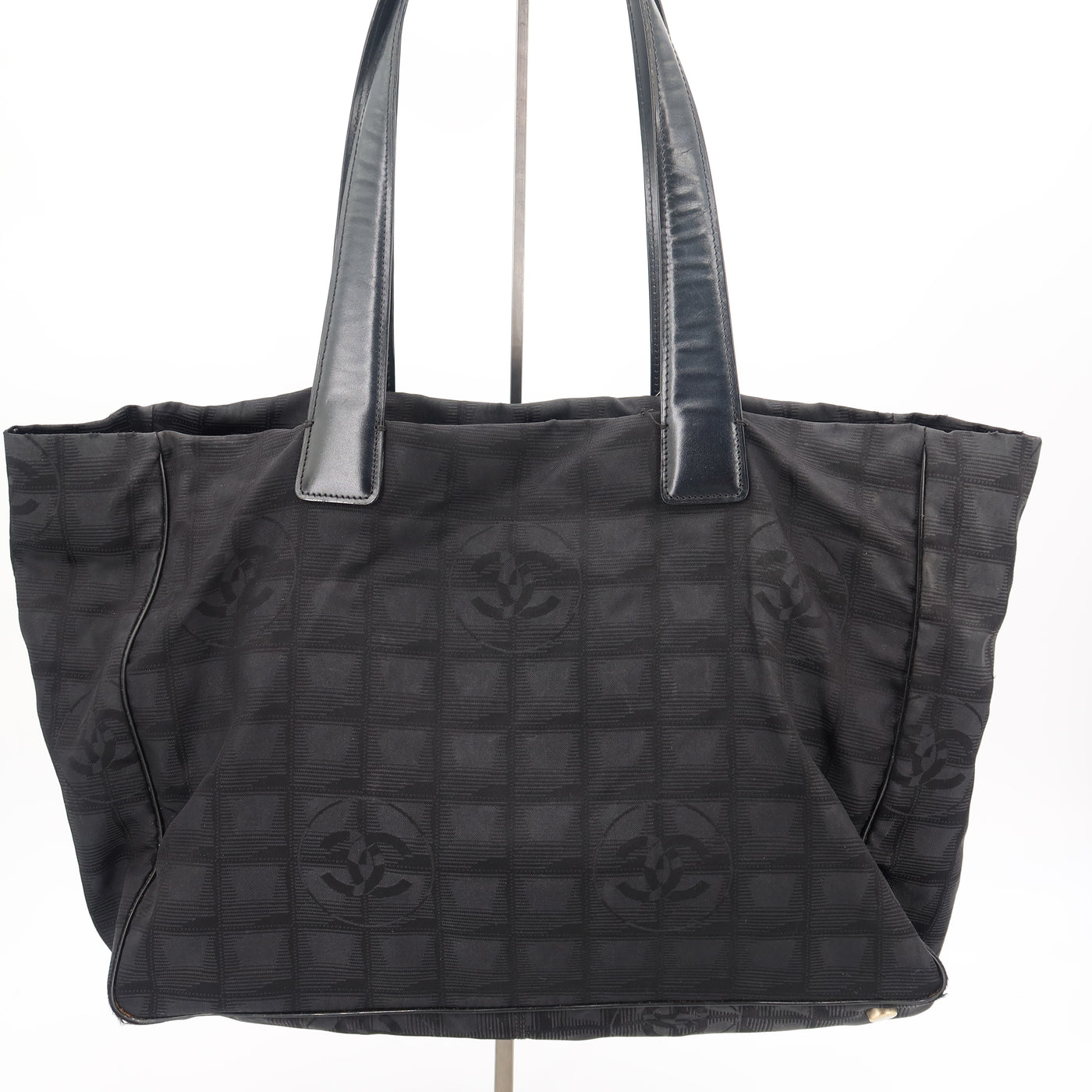 Chanel shopping travel line