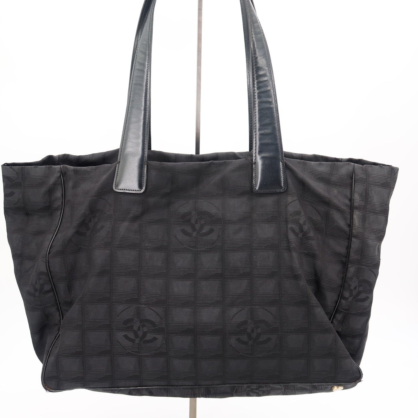 Chanel shopping travel line