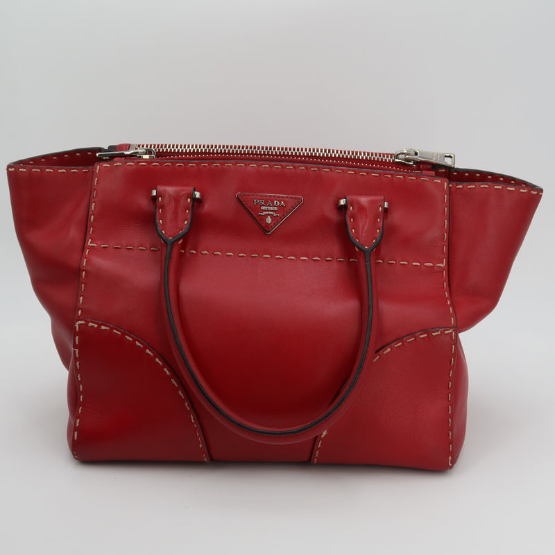Prada shopping Bordeaux