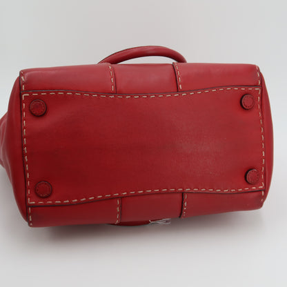 Prada shopping Bordeaux