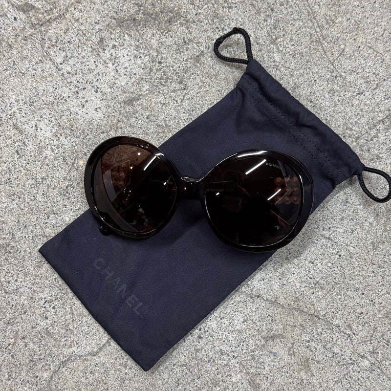 Chanel lunettes de soleil perles