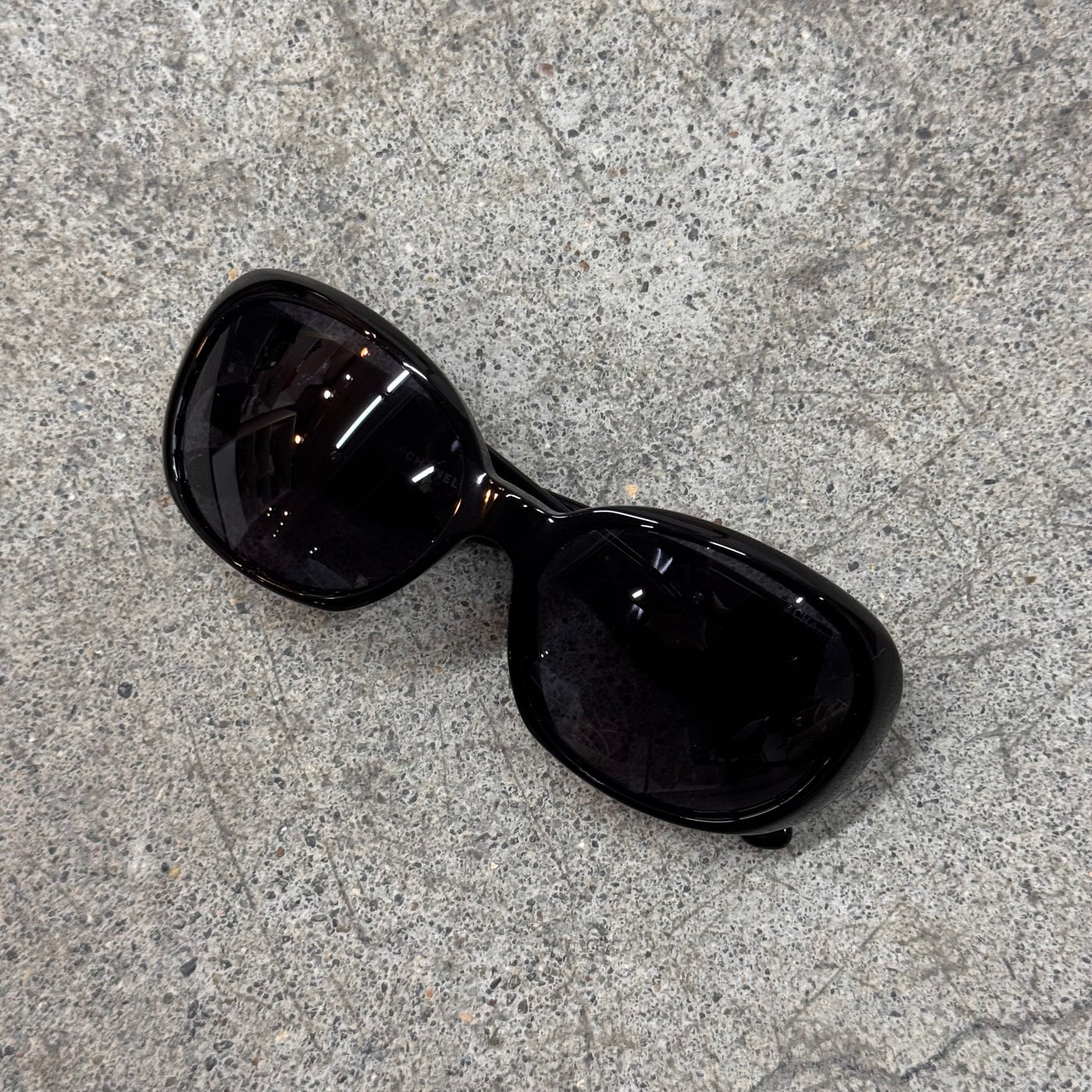 Chanel lunettes de soleil camelia