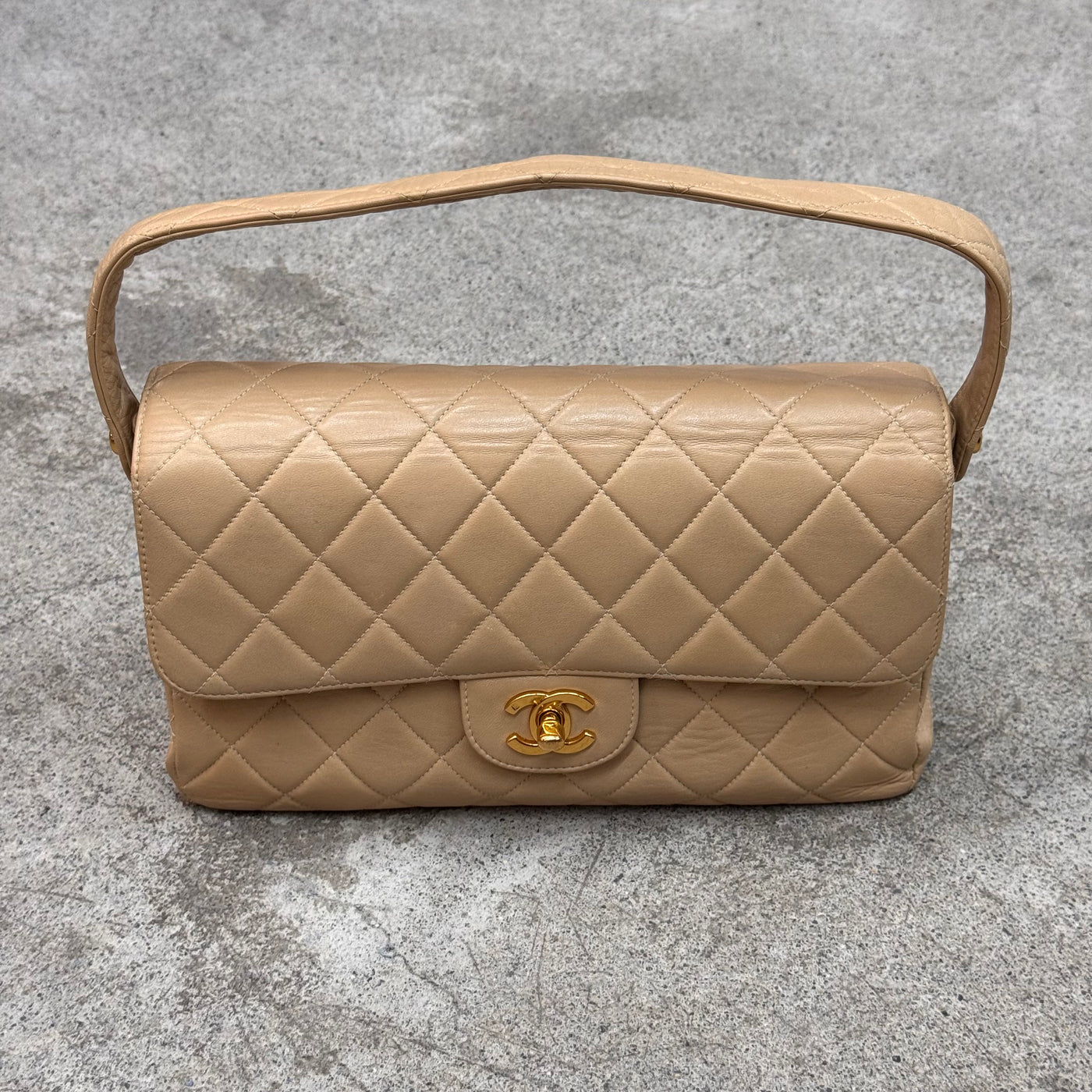 Chanel Édition limitée Double Flap