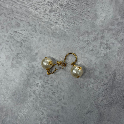 Chanel Boucles d’oreilles perles