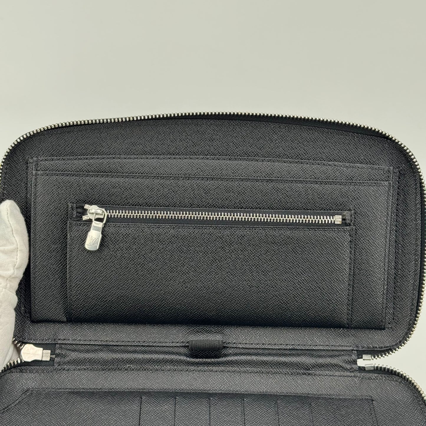 Louis Vuitton Porte documents de voyage