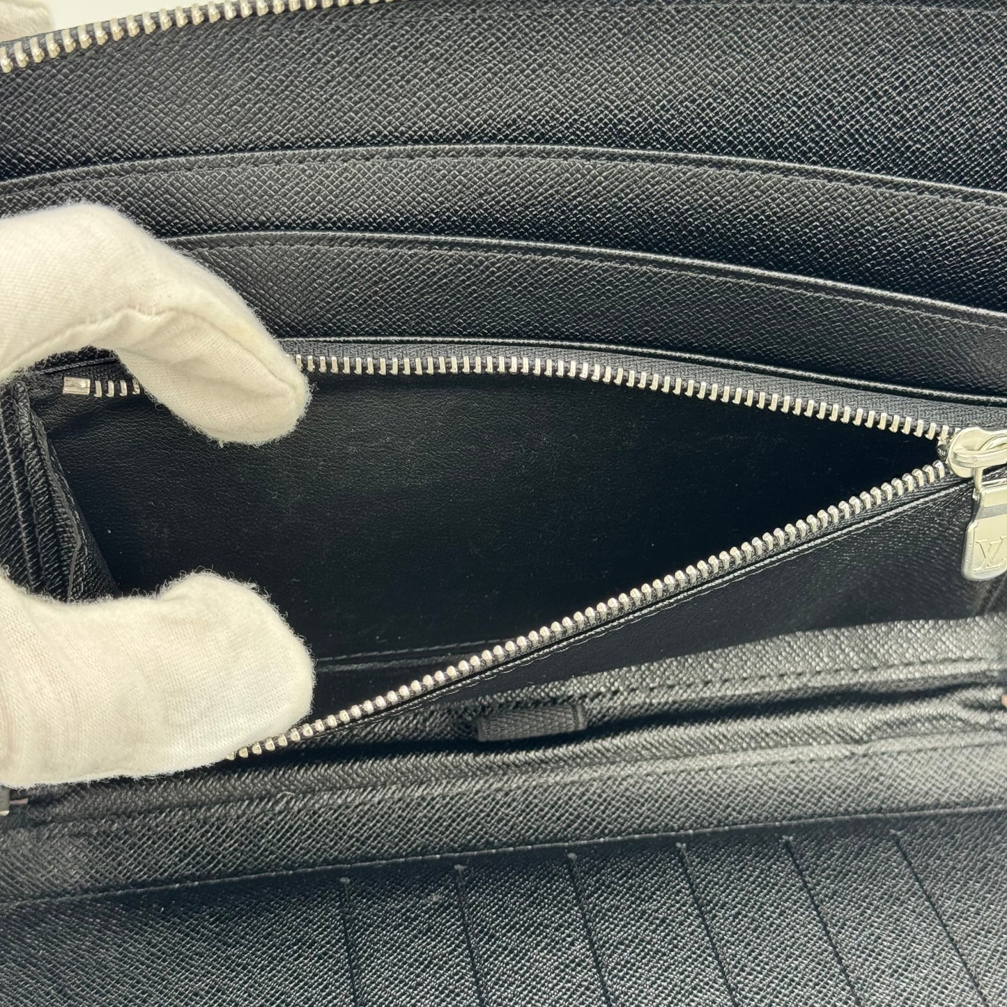 Louis Vuitton Porte documents de voyage