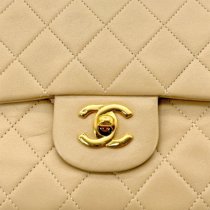 Chanel Timeless 1112 - Beige