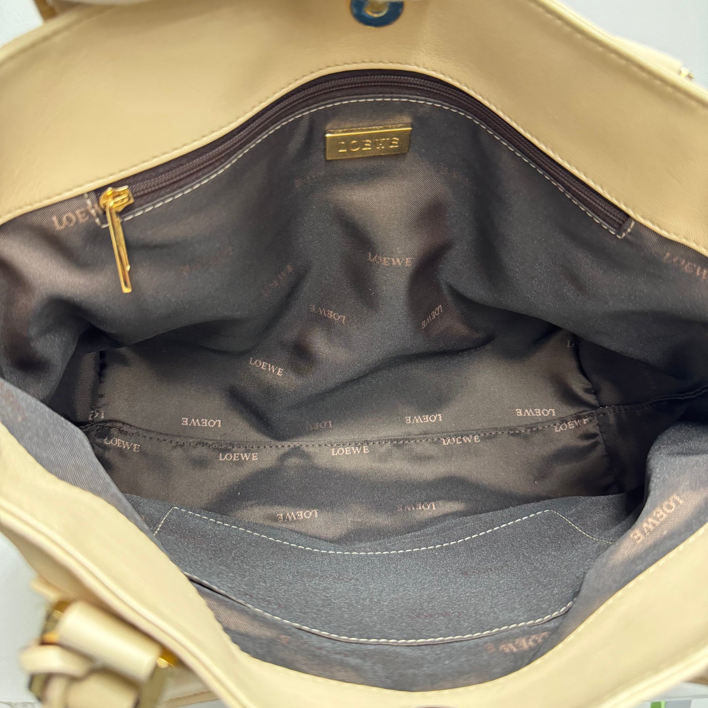 Loewe Shopping