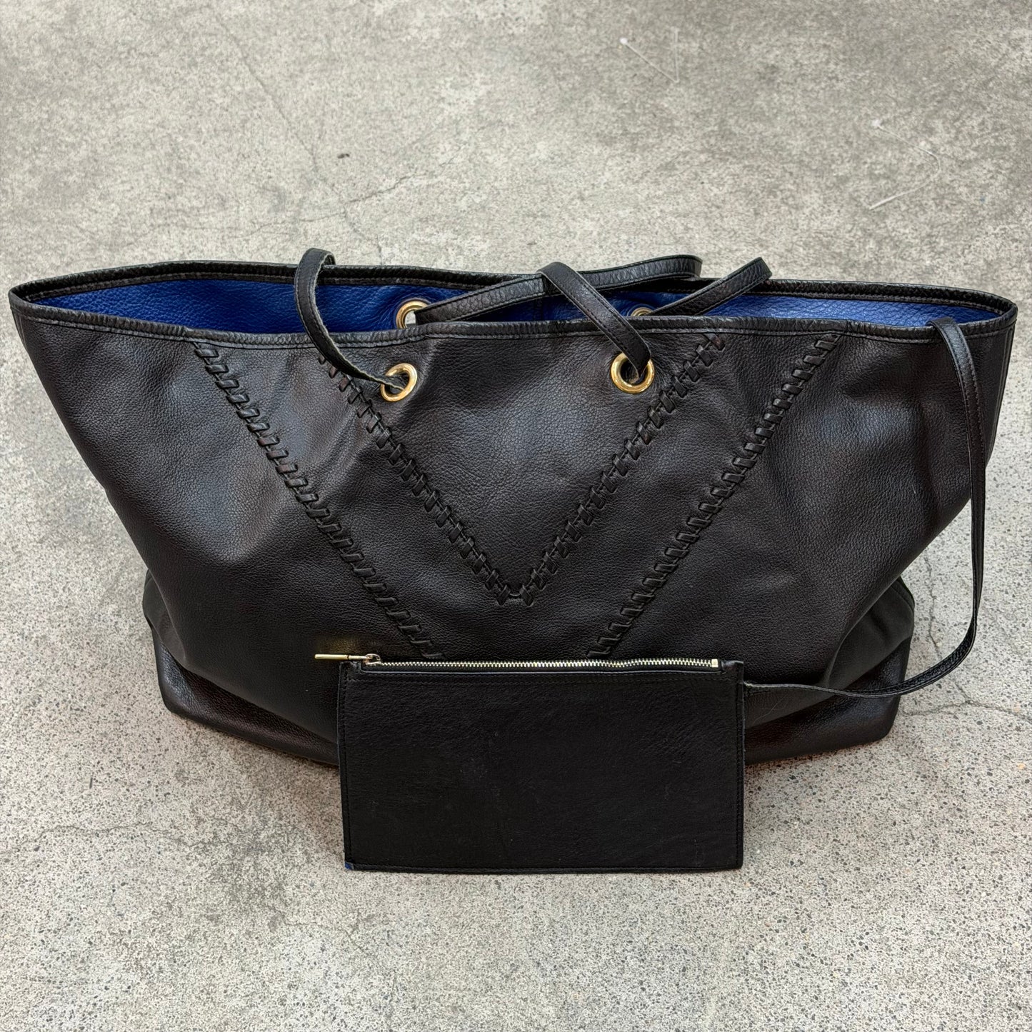 Yves Saint-Laurent Shopping