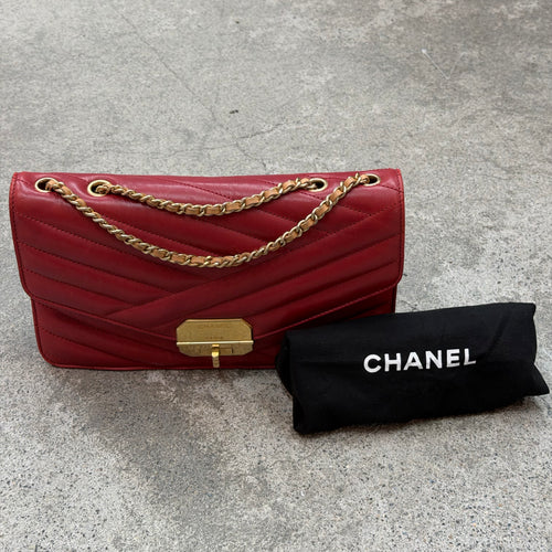 Chanel Chevron rouge