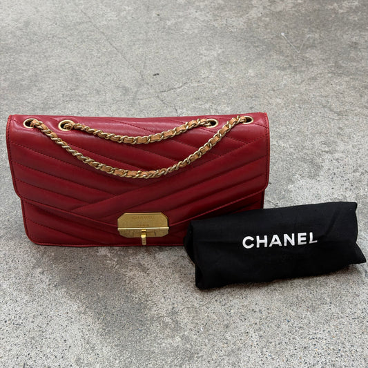Chanel Chevron rouge