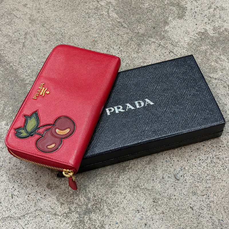 Prada portefeuille cerise