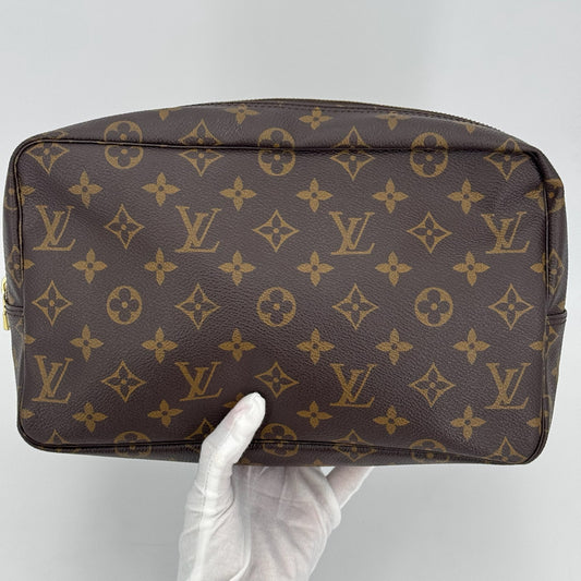 Louis Vuitton Trousse cosmétique