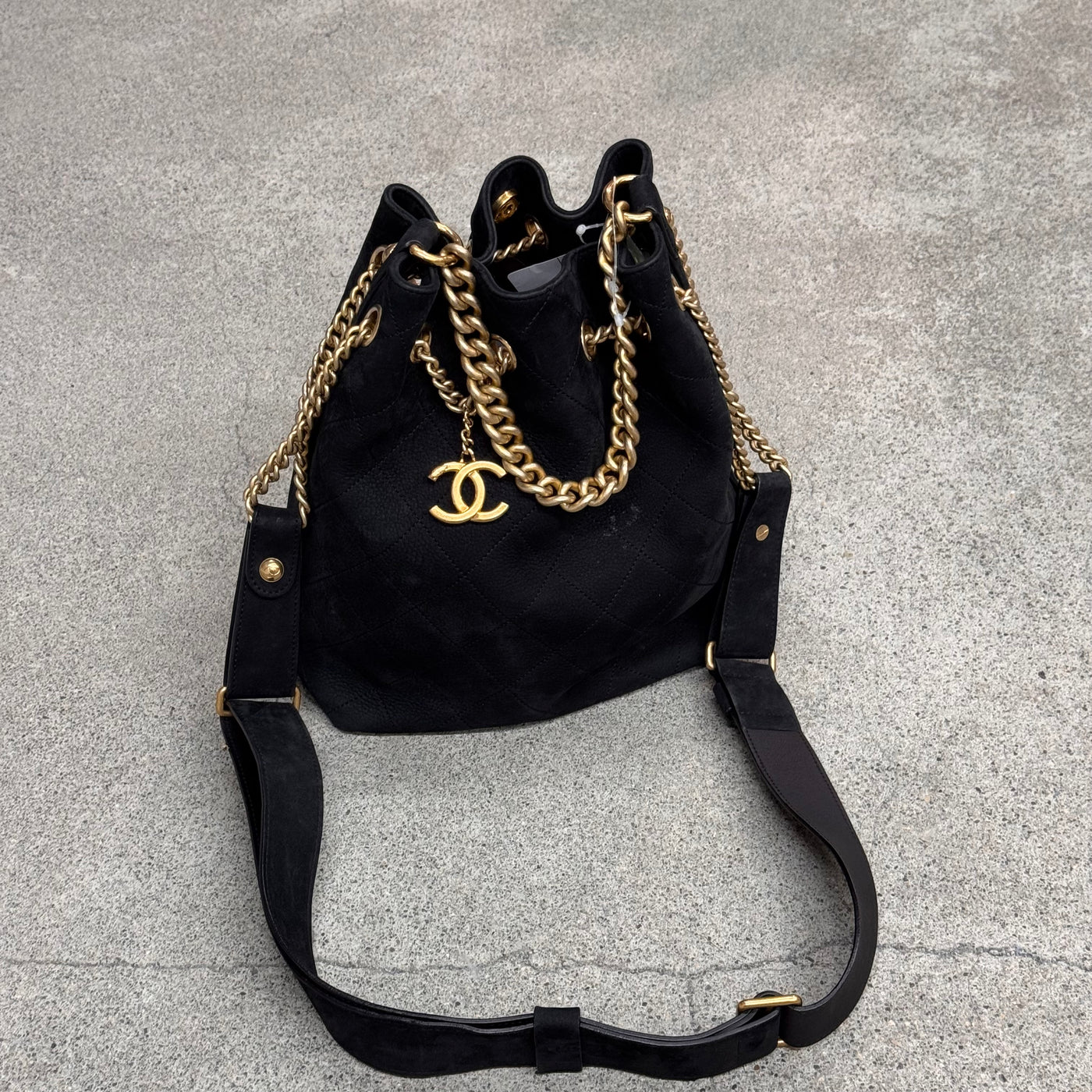 Chanel sac seau