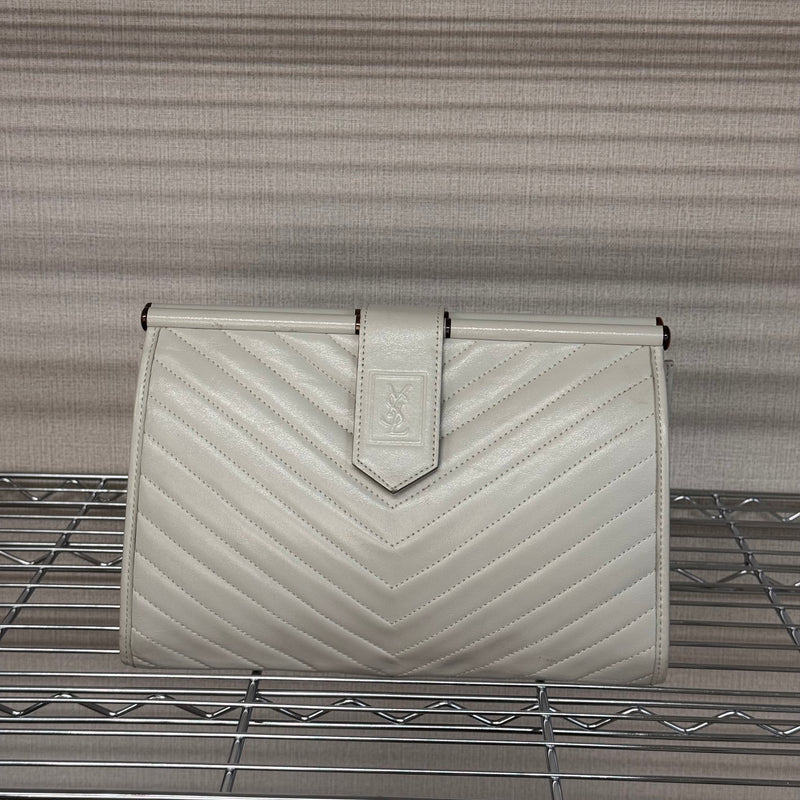 Yves Saint-Laurent Pochette