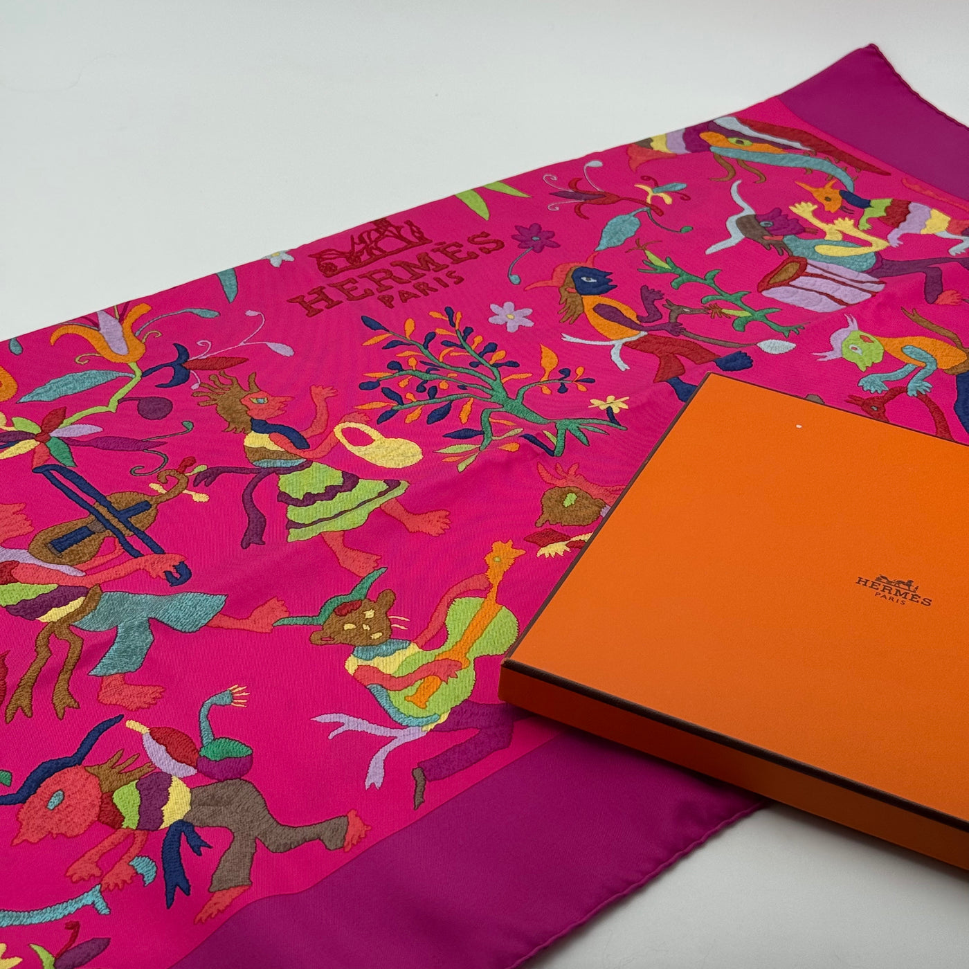 Hermès Carré « Din Tini Ya Zue »