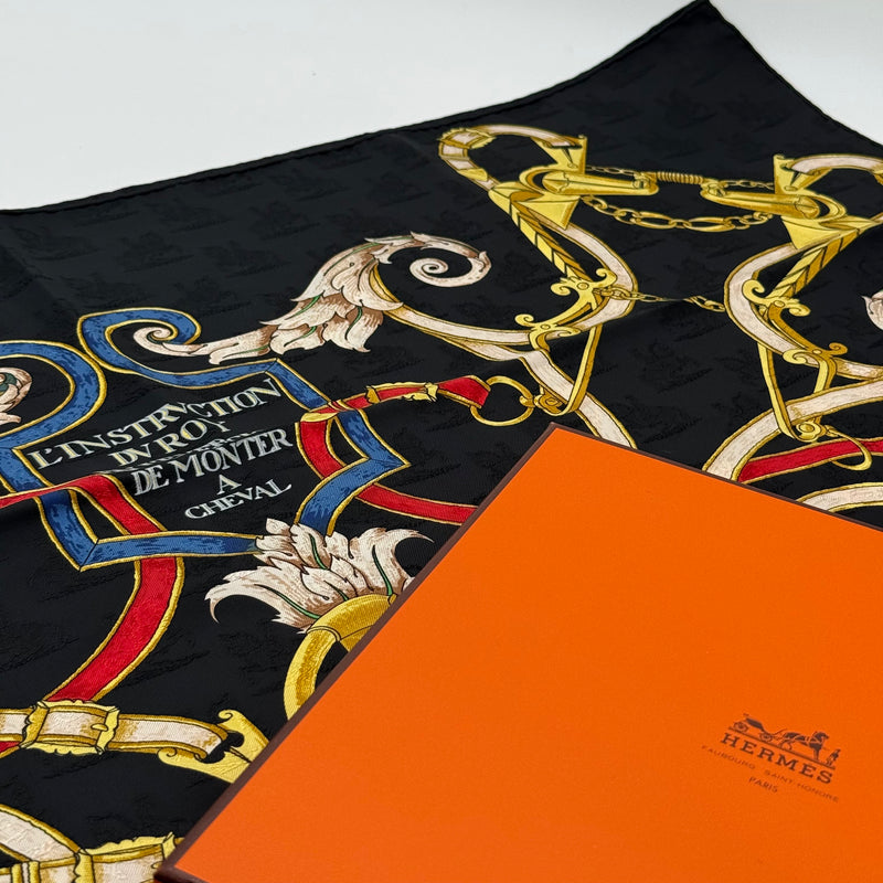 Hermès Carré « l’instruction du Roi »