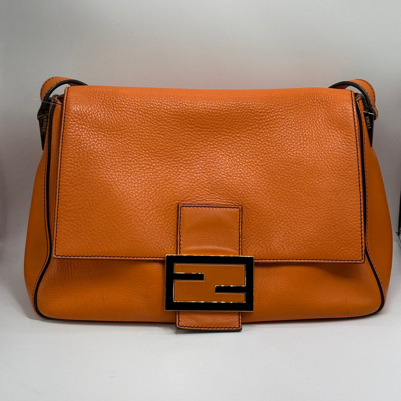 Fendi Baguette XXL