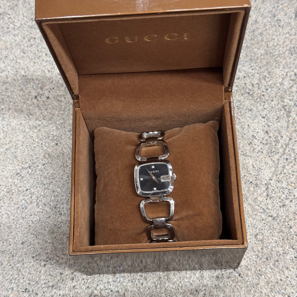 Gucci montre Lady G