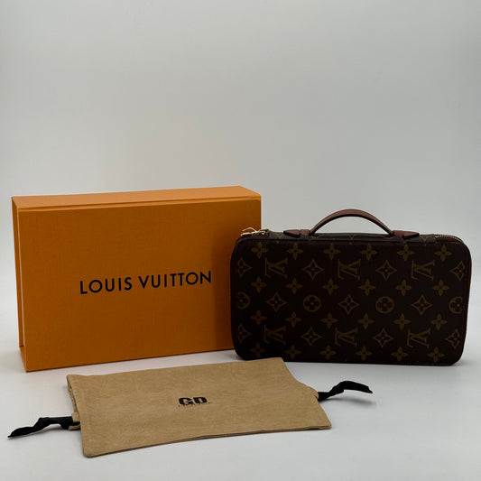 Louis Vuitton Porte documents
