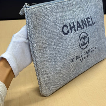 Chanel pochette Deauville
