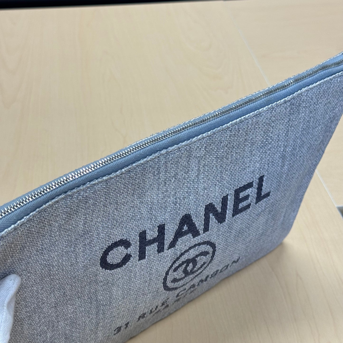 Chanel pochette Deauville