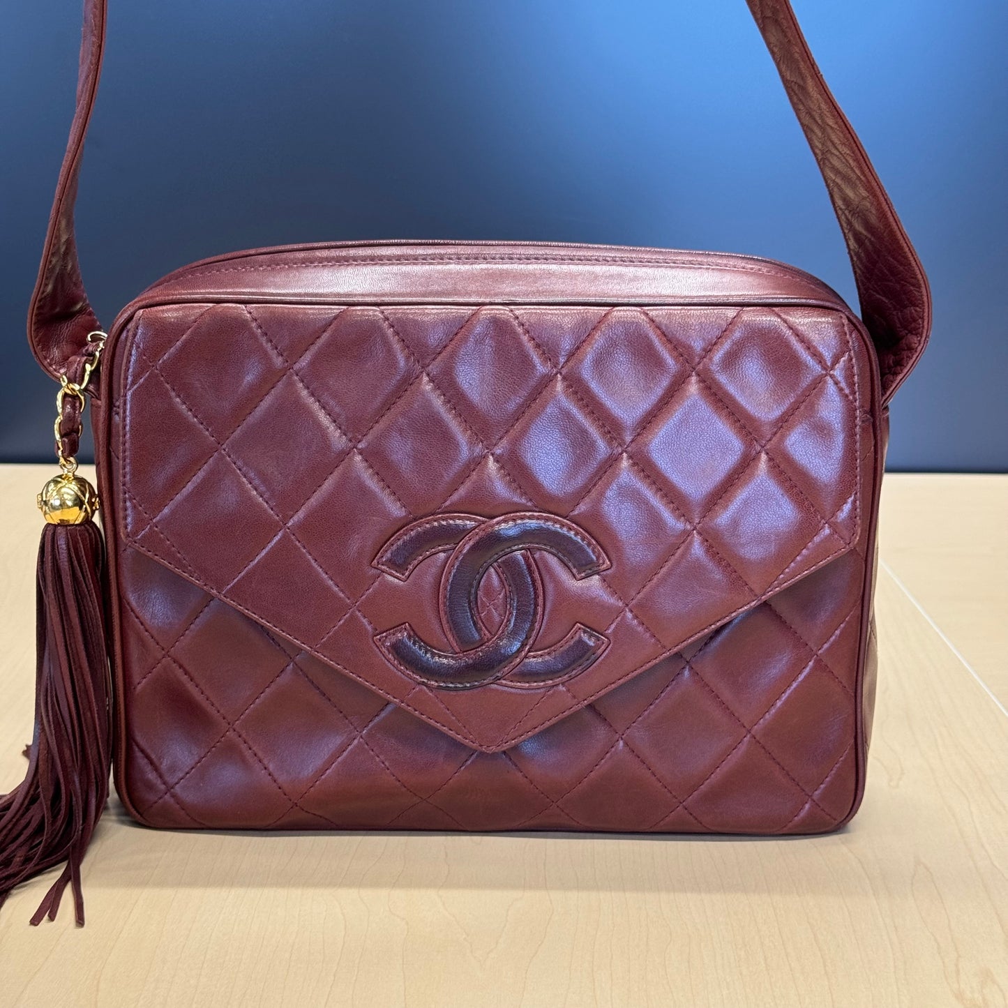 Chanel caméra Bordeaux