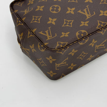 Louis Vuitton Trousse cosmétique