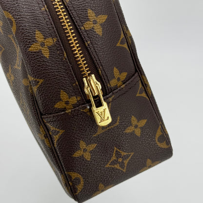 Louis Vuitton Trousse cosmétique