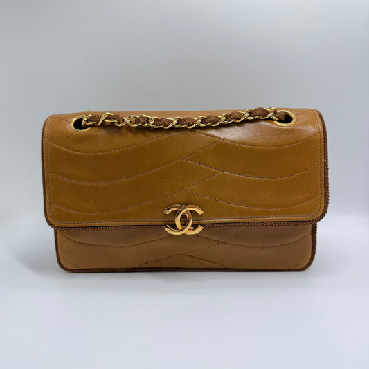 Chanel édition limitée camel