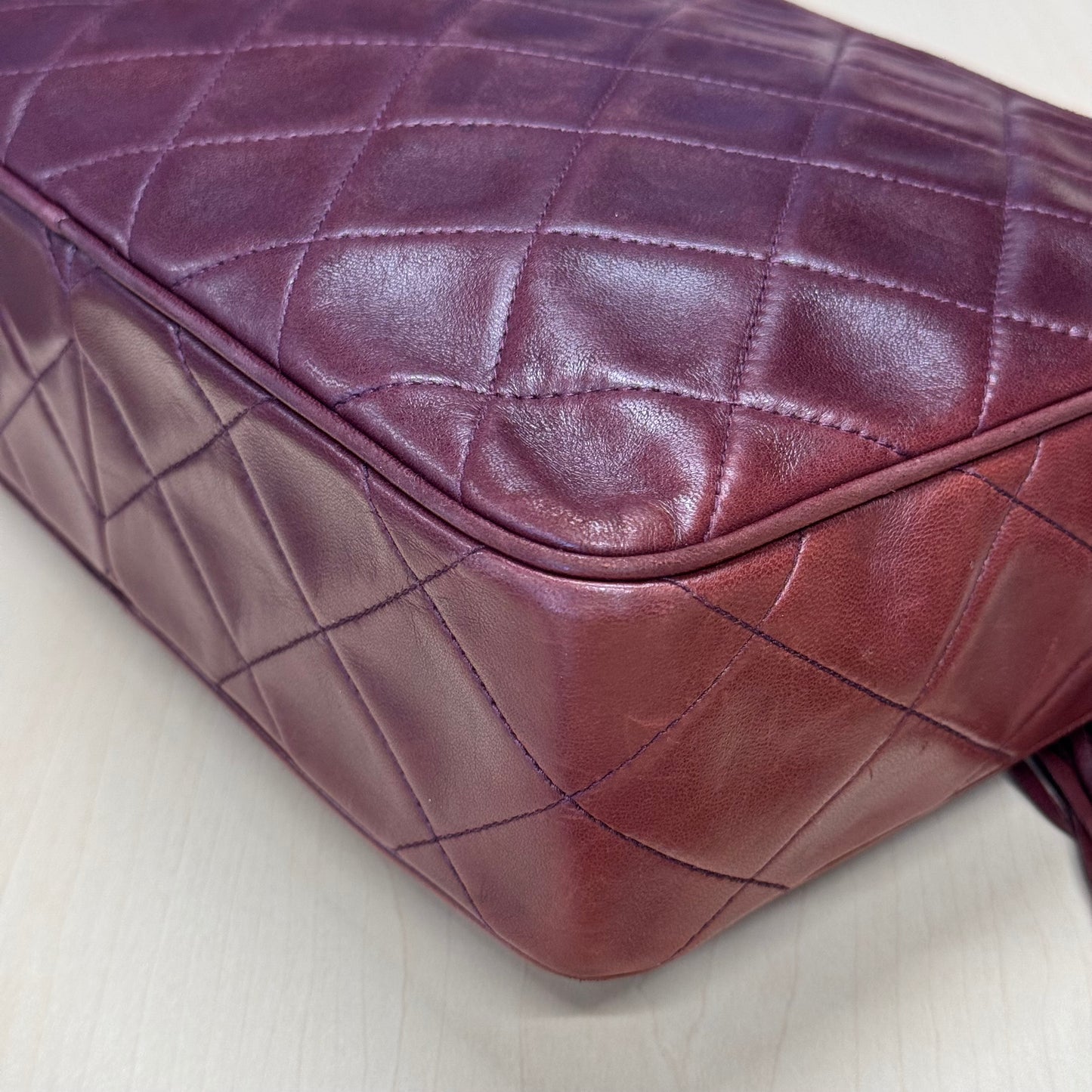 Chanel caméra Bordeaux