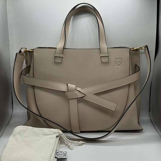 Loewe Grand Shopping Gate