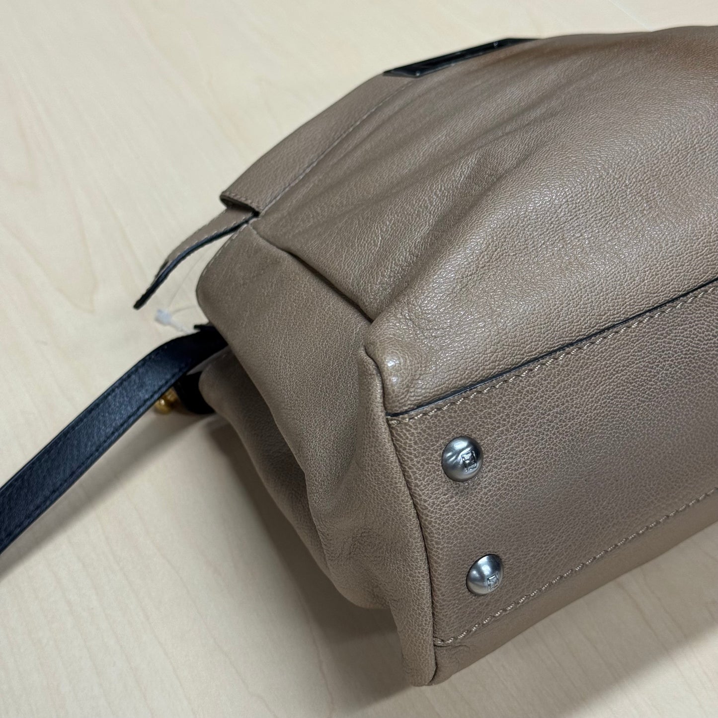 Fendi peekaboo MM soft camel