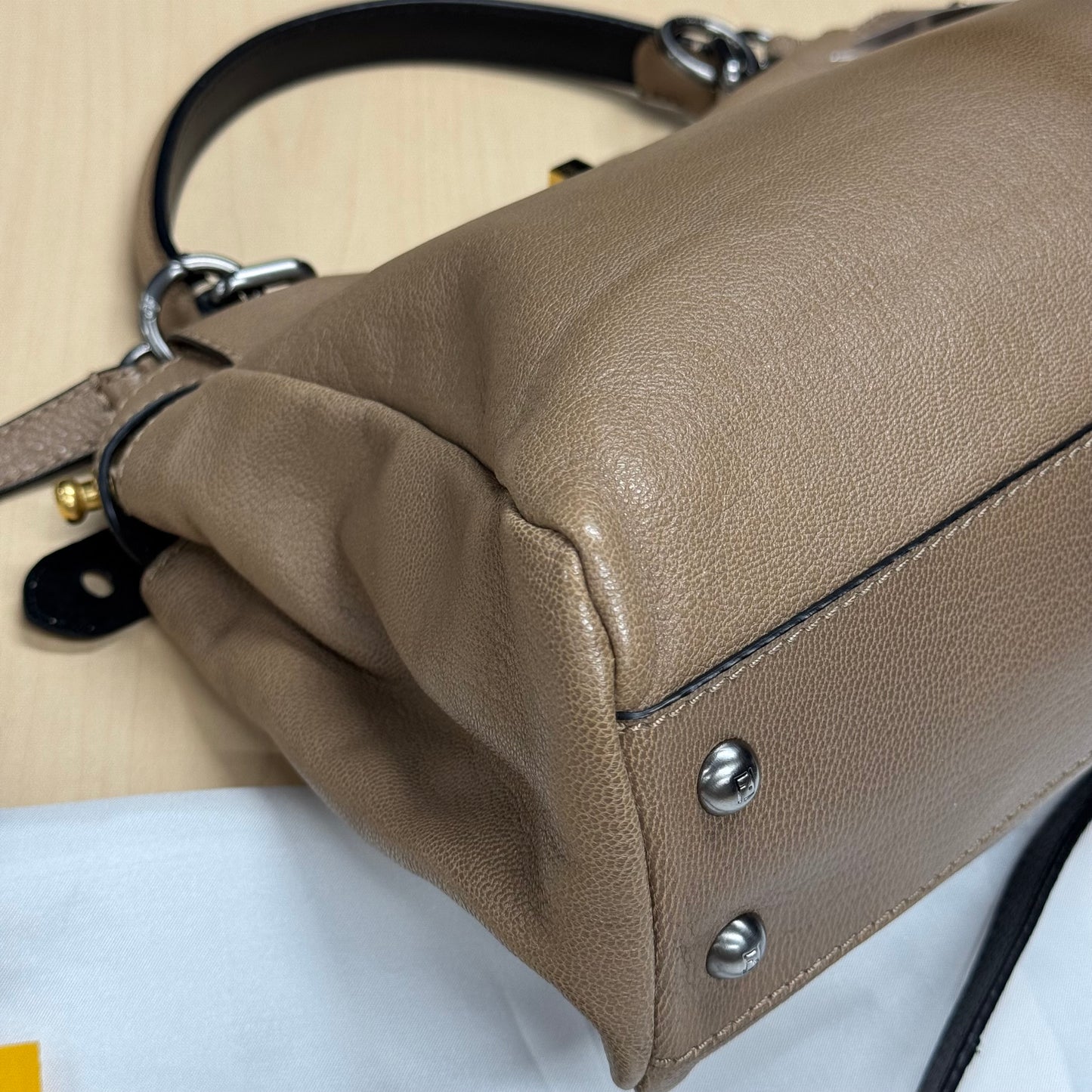 Fendi peekaboo MM soft camel