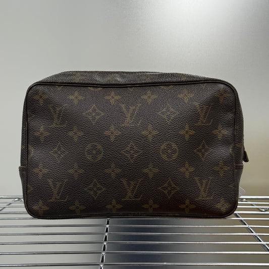 Louis Vuitton Trousse de toilette PM
