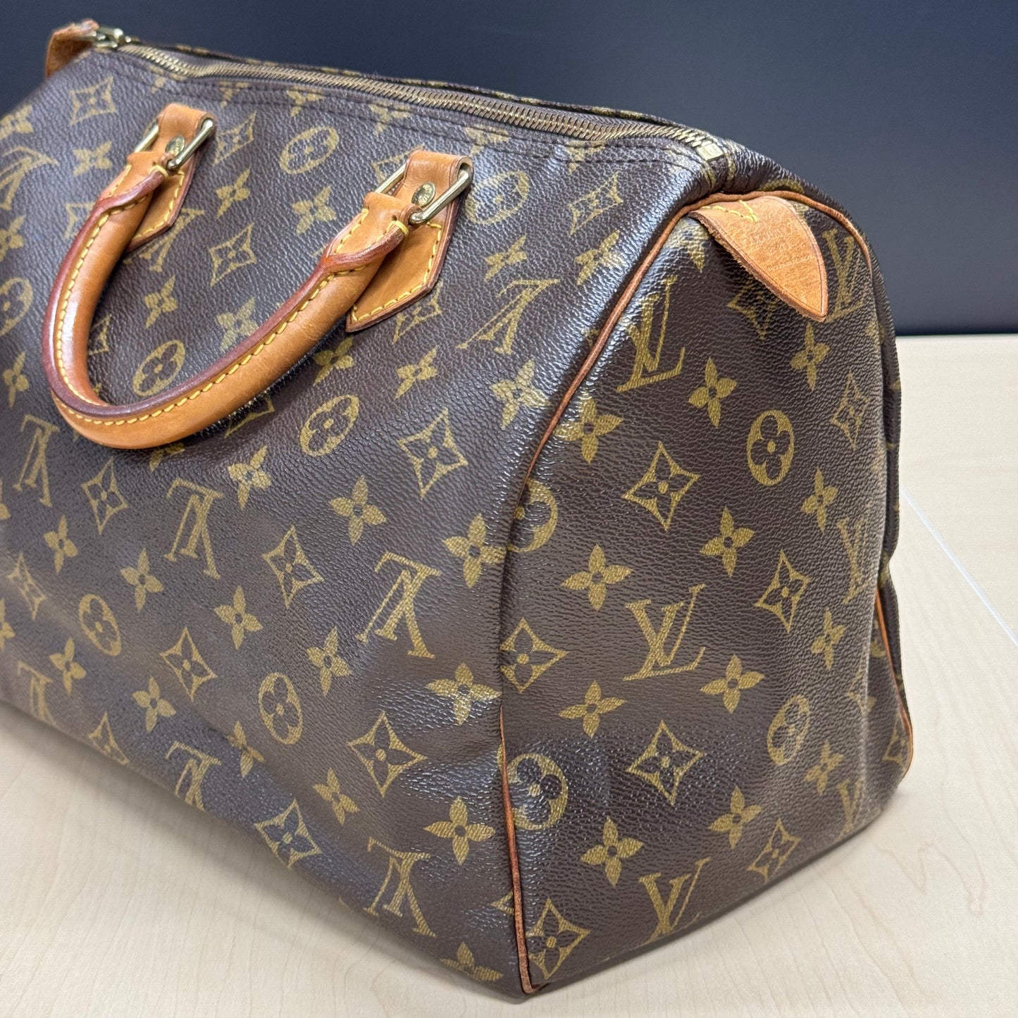 Louis Vuitton Speedy 30