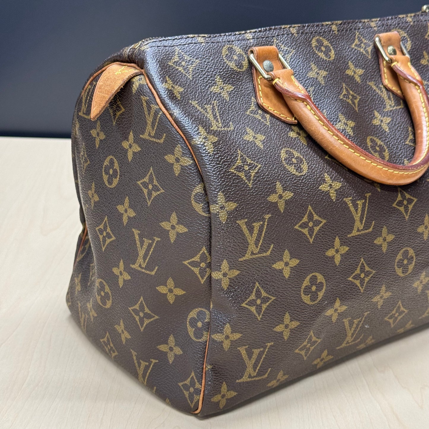 Louis Vuitton Speedy 30