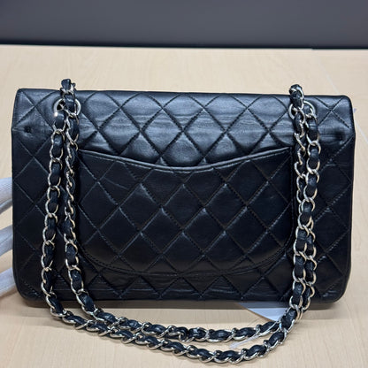 Chanel 11.12 noir