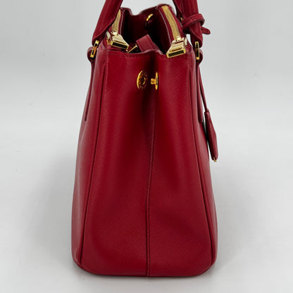 Prada Galleria MM rouge