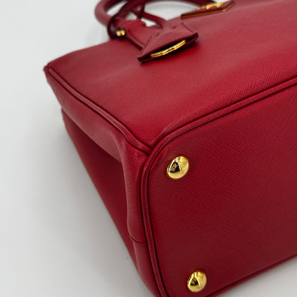 Prada Galleria MM rouge