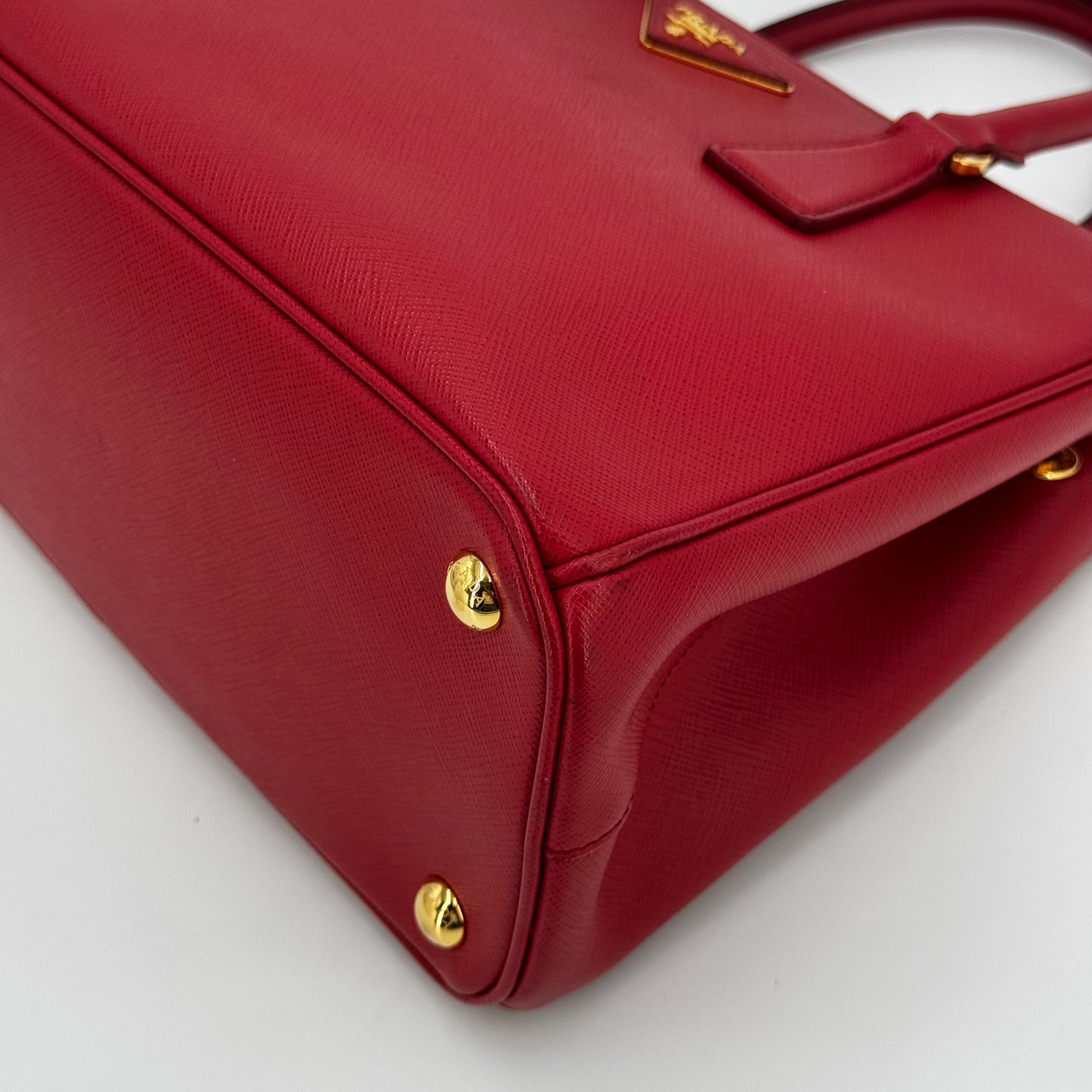 Prada Galleria MM rouge