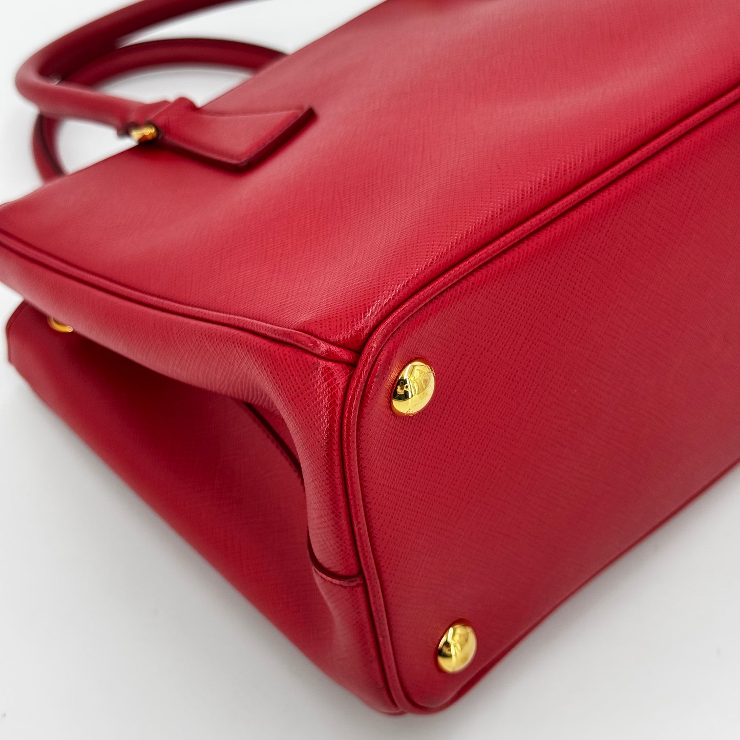 Prada Galleria MM rouge