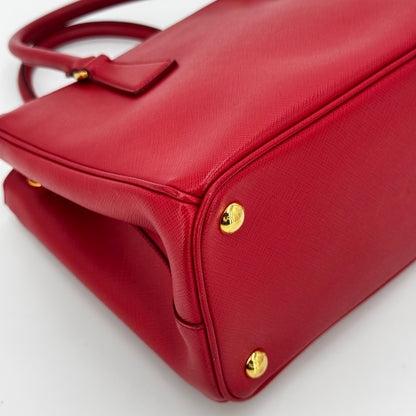 Prada Galleria MM rouge