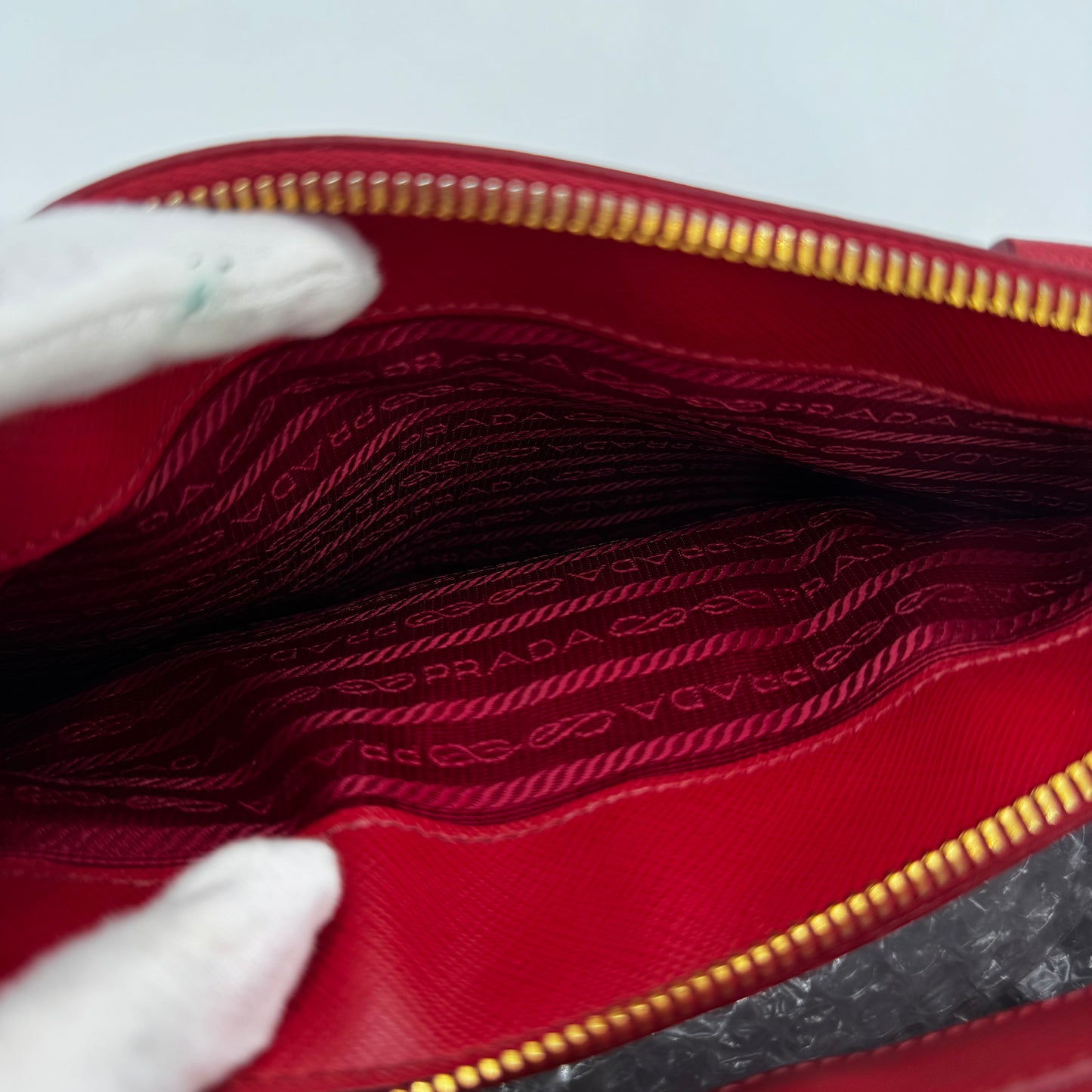 Prada Galleria MM rouge