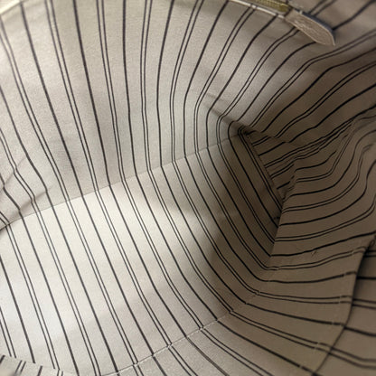 Louis Vuitton Empreinte Bastille