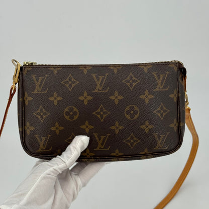 Louis Vuitton pochette accessoires