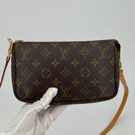 Louis Vuitton pochette accessoires