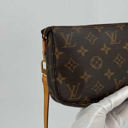 Louis Vuitton pochette accessoires