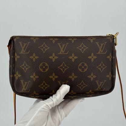 Louis Vuitton pochette accessoires